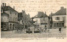 CPA - L'ISLE-sur-SEREIN (89) - Aspect De La Place De La Fontaine En 1900 - L'Isle Sur Serein