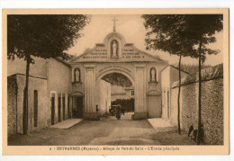 CPA    53    ENTRAMMES     ABBAYE DE PORT DU SALUT          L ENTREE PRINCIPALE - Entrammes