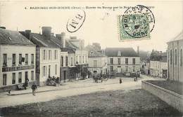 - Ref - G840 -  Orne  - Bazoches Sur Hoene - Entree Du Bourg Par La Route De Mortagne - Hotel De La Croix D Or - - Bazoches Sur Höne