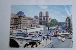 France Paris Notre Dame Le Pont Et La Quai Saint Michel  Stamp 1967   A 34 - Autres & Non Classés