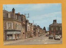 53 Mayenne Gorron  - La Place Du General Barrabe -  Pharmacie - Gorron