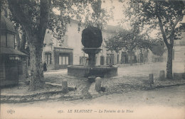 83 // LE BEAUSSET   La Fontaine De La Place   ELD 972 - Le Beausset