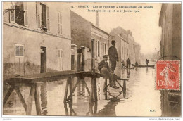 MEAUX ..-- 77 . SEINE ET MARNE ..-- Rue De FUBLAINES . Inondations . Vers CORBION ( Melle Justine BOUCHEZ ) . Voir Verso - Meaux
