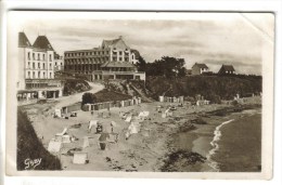 CPSM LE POULDU (Finistère) - Plage Des Grands Sables Et Les Hôtels - Le Pouldu