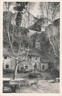 84 // BONNIEUX   Fontaine De La Polace Carnot Et La Mairie - Bonnieux