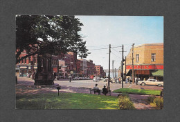 SAINT JOHN - NEW BRUNSWICK - KING STREET - ANIMATED - WOOLWORTH'S - POLICE TRAFIC - NICE CARS - BY SAINT JOHN NEWS - St. John