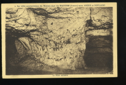 Somme 80 La Ville Souterraine Du Moyen Age De Naours Entre Amiens Et Doullens 7 Le Pilier Monstre Réant - Naours