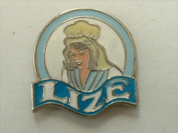 Pin´s FEMME - LIZE - Pin-ups