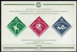 VENEZUELA    BF  8   * *  NON DENTELE  ( Cote 7.60e)  1961 Football  Soccer  Fussball Natation Lancer Du Poids - Nuovi