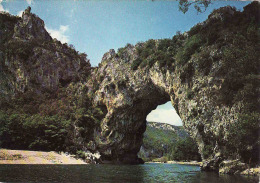 07 Ardeche, Vallon Pont D'Arc, Les Gorges De L'Ardeche, Le Pont D'Arc,... Circule Oui - Vallon Pont D'Arc