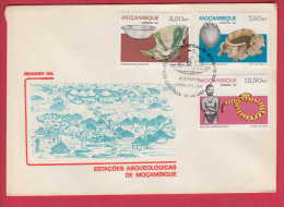 179076  / 1981  FDC -  Archaeological Excavations , VILLAGE , Pottery, Jewelry Mozambique Mosambik Mocambique - Archeologie