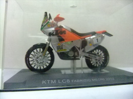 MOTO KTM LC8 FABRIZIO MEONI CON SU CAJA ORIGINAL - Moto