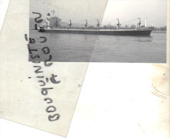 Navire Bateau Identifié " Prahbu Gopal" Photo Prise à La Bouille 1978   Transport Maritime Mer - Signed Photographs