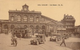 LILLE-59- LA GARE - BELLE ANIMATION - VEHICULES ANCIENS TRAMWAY - Lille