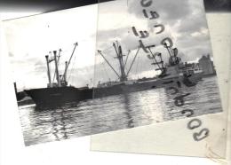 Bateau Identifié " Eva Maria  " Singapour 1974 Photo Prise à Dieppedale Shipping Ship  Transport Maritime - Signed Photographs