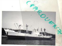 Bateau Identifié " Lanka Ratna " 1975 Cingal Photo Prise à Grand Couronne    Shipping  Transport Maritime - Signed Photographs