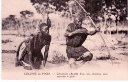 COLONIE Du NIGER - Chasseurs Affublés D'un Bec D'oiseau Pour Approcher Le Gibier - Ed. Labitte - Niger