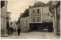 89 - SAINT-BRIS-LE-VINEUX - Place Du Marché - Animée - Saint Bris Le Vineux