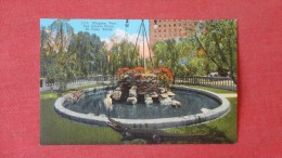 TX - Texas> El Paso  Alligator  Pool  San Jacinto Plaza  Ref 1906 - El Paso
