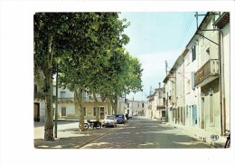 34 - POMEROLS - Place Du Général De Gaulle - Promenade - Voiture 2CV CITROEN Moto - Montagnac