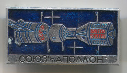 Space, Cosmos, Spaceship, Space Programe - APOLLON  Russia  Soviet Union, Vintage Pin  Badge, 45 X 25 Mm - Espacio