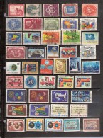 012117 UNITED NATIONS - COLLECTION OF OVER 200 ISSUES MINT AND USED - Collections, Lots & Séries