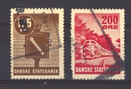 00610  -  Danemark  :   2 Timbres Ferrovières  (o) - Fiscaux