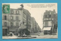 CPA Rue Chaptal - Monument Du Capitaine Brun Et Du Maréchal Des Logis LEVALLOIS PERRET 92 - Levallois Perret