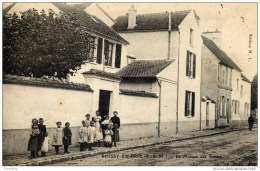 77 - ROISSY-EN-BRIE - La Maison Des Soeurs - Très Animée, Fillettes - Roissy En Brie