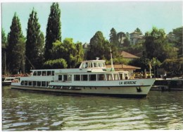 Cpm  LA BEROCHE Au Pot De Morat (suisse) - Hovercraft