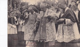 (54) NANCY . Congrès Eucharistique 21 Juin 1914 . Sa Grandeur Monseigneur TURINAZ Descend Les Escaliers Du Reposoir - Nancy