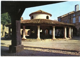 Auvillar : La Halle Aux Grains Classée Comme Curiosité (zs De Coeur) Toilée - Auvillar