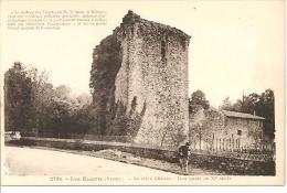 2754. LES ESSARTS. LE VIEUX CHATEAU TOUR CARREE DU XIe SIECLE. - Les Essarts