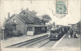 NORD PAS DE CALAIS - 62 - PAS DE CALAIS - NOEUX LES MINES - La Gare Avec Train En Gros Plan - Noeux Les Mines