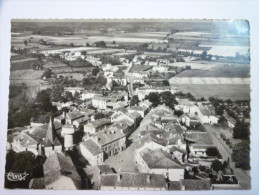 CASTELNAU-RIVIERE-BASSE (Hautes-Pyrénées)  :  Vue Générale Aérienne  -  La Place De La Mairie     1956 - Castelnau Riviere Basse