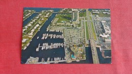 - Florida> Fort Lauderdale  Pier 66----------  -------- --ref   1926 - Fort Lauderdale