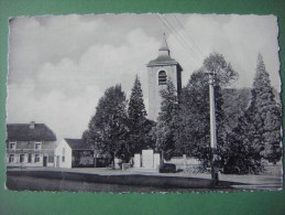 HENNUYERES ( BRAINE - LE -COMTE ) --- Eglise Et Grand'Place - Braine-le-Comte