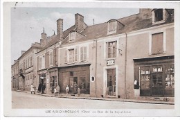 LES AIX D'ANGILLON - Rue De La République - Les Aix-d'Angillon