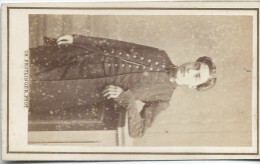 Photographie Montée Sur Carton /Etudiant Accoudé/Reutlinger/Paris / Vers 1880  PHOTN17 - Oud (voor 1900)