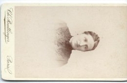 Photographie Montée Sur Carton /Femme /Reutlinger/Paris / Vers 1880  PHOTN17 - Old (before 1900)