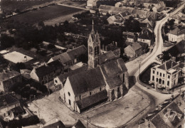 En Avion Sur Le Chatelet En Brie - L'église Paroissiale - Le Chatelet En Brie