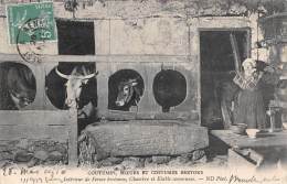 C.M.C.B      N°135 :    Intérieur De Ferme.Chambre Et étable Communes - Bretagne