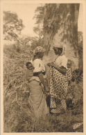 Afrique : Mamans Sérères Dans La Brousse, Dakar, Sénégal,n° 194, Edit. Maurice Viale (non Circulée) Enfant Dans Le Dos - Afrika