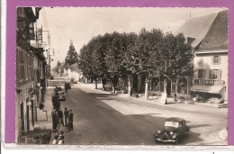 38 LES ABRETS PLACE DE LA REPUBLIQUE ET ROUTE DE LYON  TRACTION ,L'ECONOMIQUE  TIMBREE     VOIR LES 2 SCANS - Les Abrets