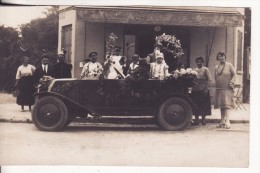 Carte Postale Photo VOITURE-AUTO-AUTOMOBILE-TRANSPORT Devant Magasin-Commerce A SITUER-A LOCALISER - RARE - - Turismo