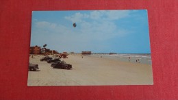 Florida> Daytona  Beach  Autos On Beach Zepplin  Flying Over-------- ----ref 1936 - Daytona