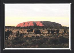 Sunrise At Ayers Rock - Uluru, Northern Territory - Barker Souvenirs BS 103 Unused - Uluru & The Olgas