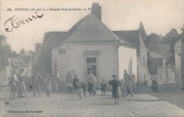 CPA 49 DURTAL Grande Rue De Gouis, Aimée Avec Enfants , Débit De Tabac - Durtal