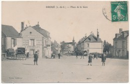 41 - DROUE - Place De La Gare - Droue