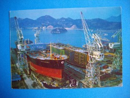 Cpm JAPON  -  Construction  Du CALTEX GREENWICH  - Bateaux Citernes  Dans Un Chantier Japonais - Tankers